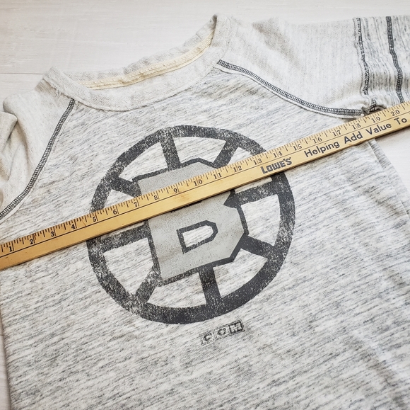 NHL Boston Bruins Raw Edge Raglan Sweatshirt - Picture 10 of 11